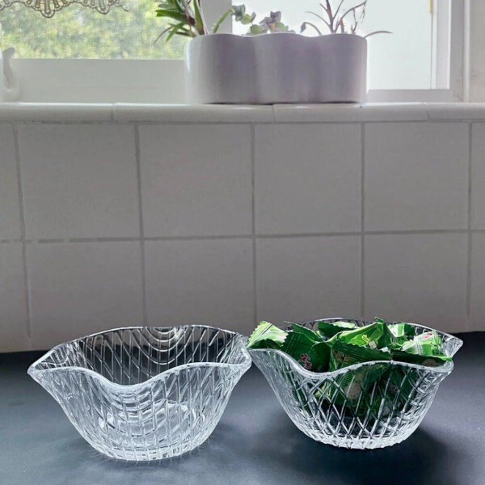 2 little cute glass candy bowls